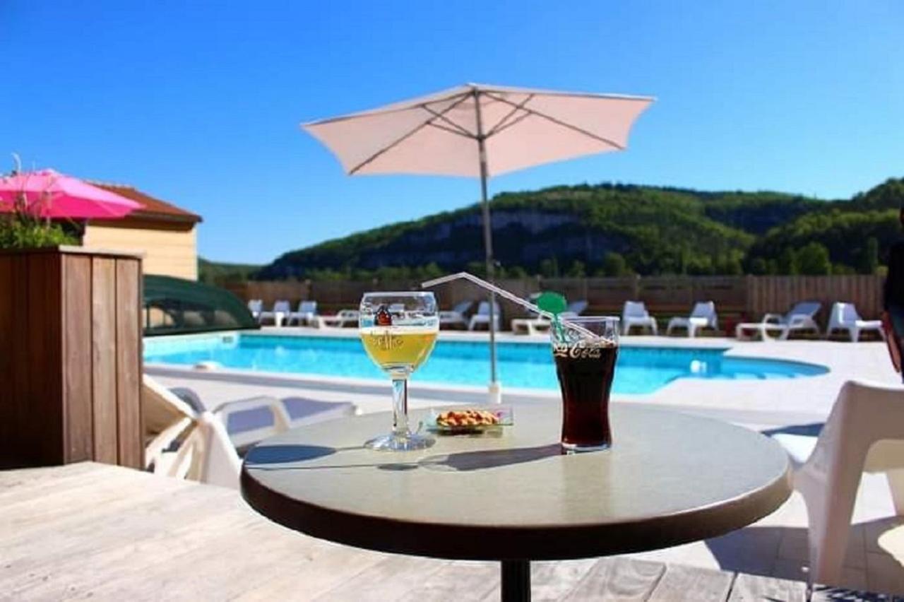 Hotel Les Gabarres Tour-de-Faure 외부 사진