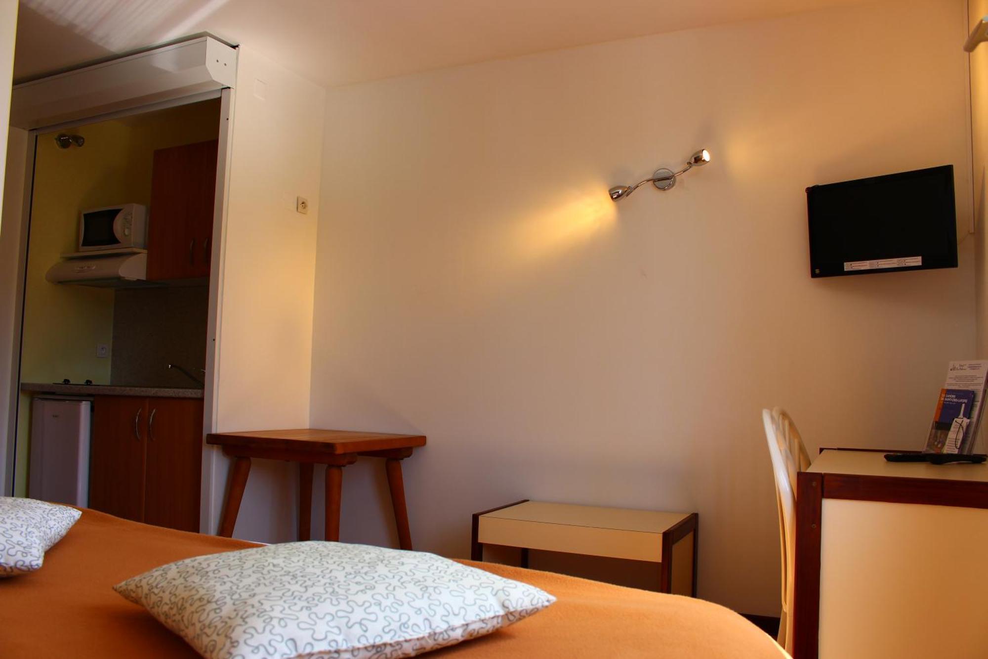 Hotel Les Gabarres Tour-de-Faure 객실 사진
