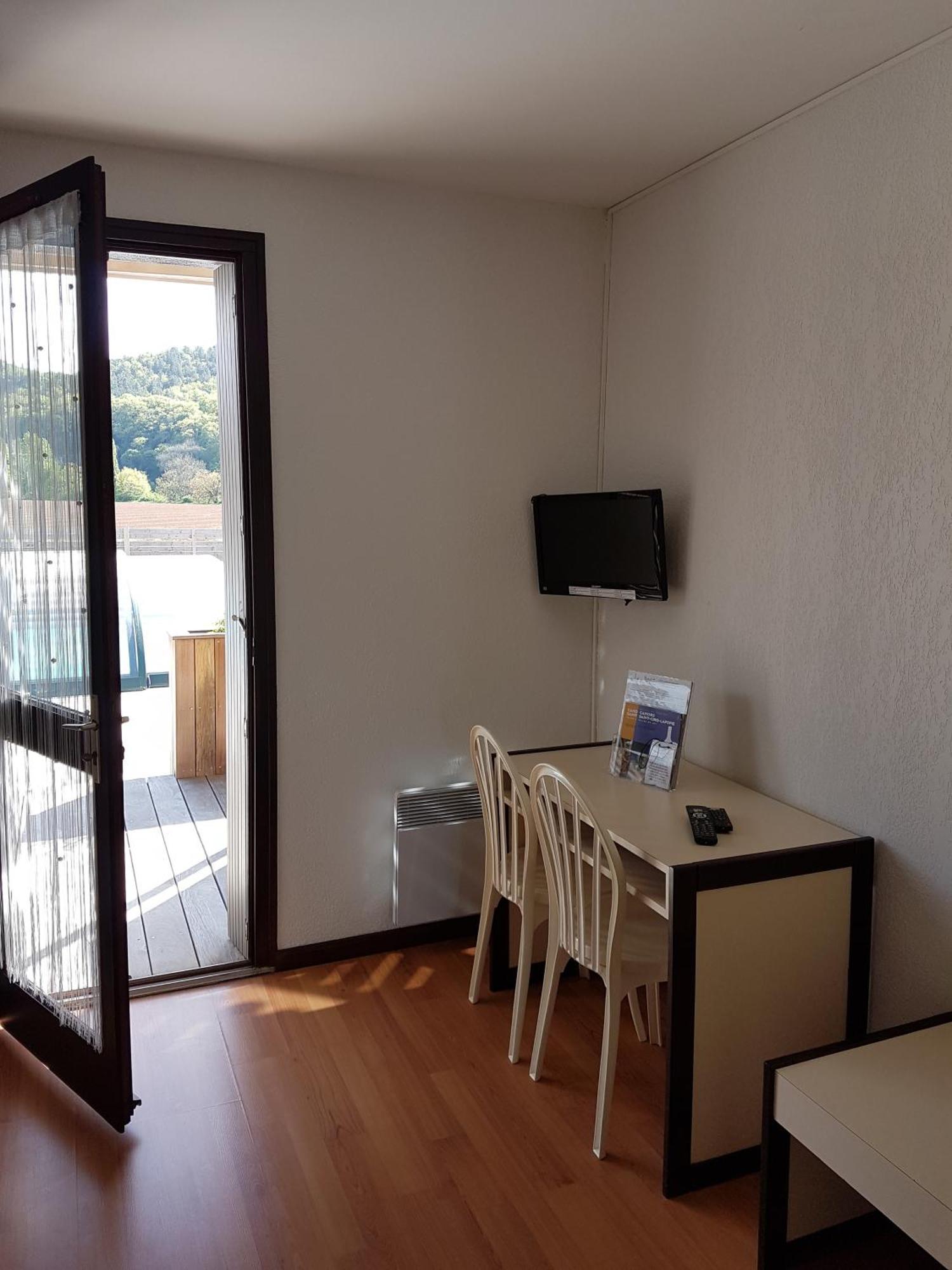 Hotel Les Gabarres Tour-de-Faure 객실 사진
