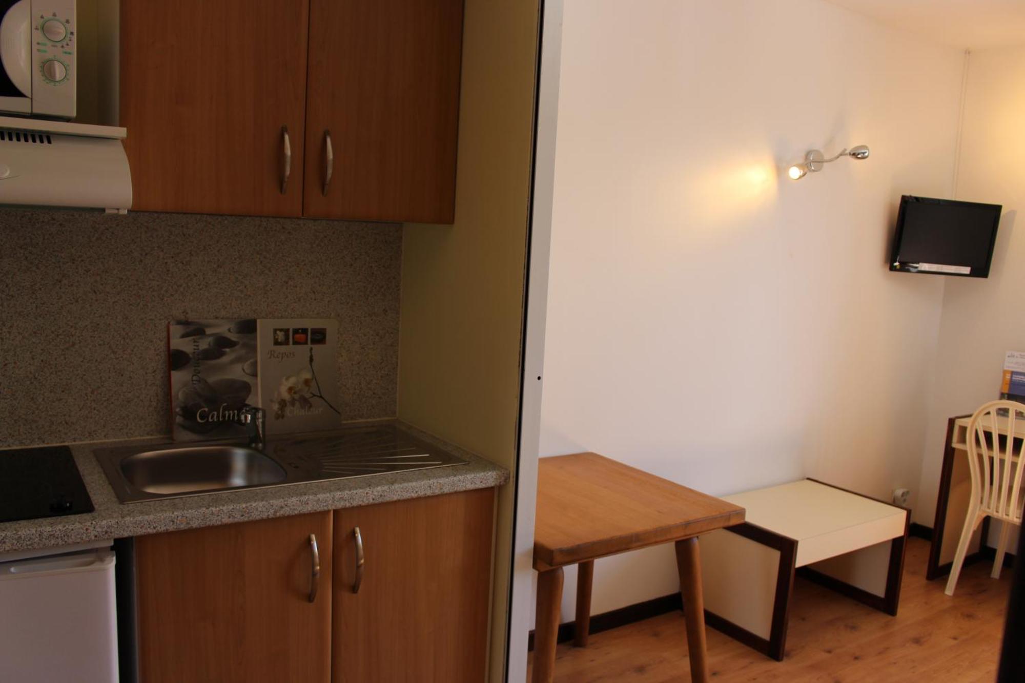 Hotel Les Gabarres Tour-de-Faure 객실 사진