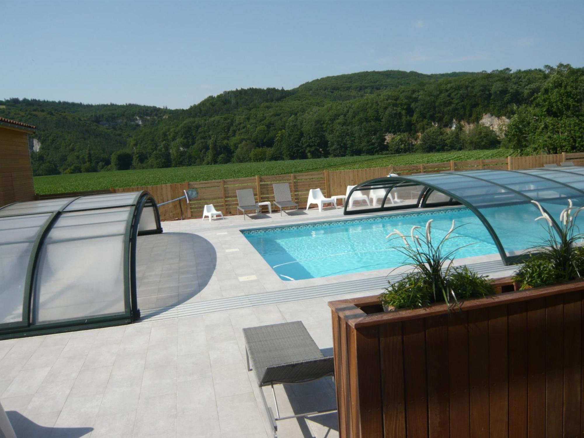 Hotel Les Gabarres Tour-de-Faure 객실 사진