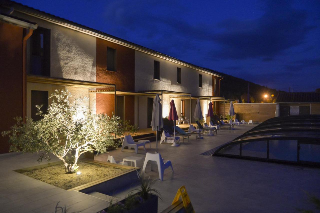 Hotel Les Gabarres Tour-de-Faure 외부 사진